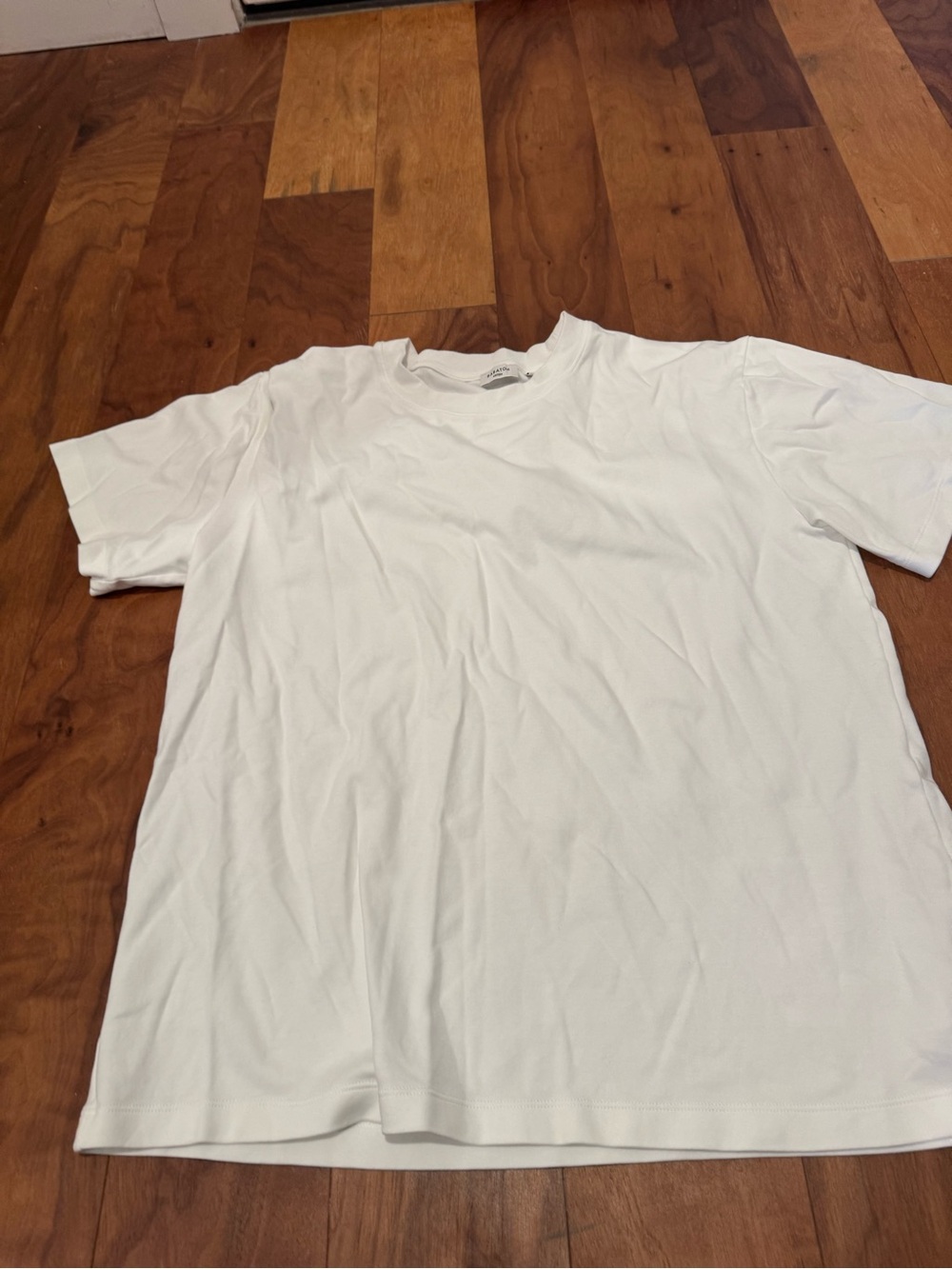 Aritzia Women's White Short Sleeve Crew Tee